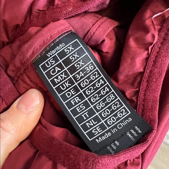 Wantdo Plus Size Hooded Winter Waterproof Puffer Jacket Burgundy- 5X - Picture 7 of 12